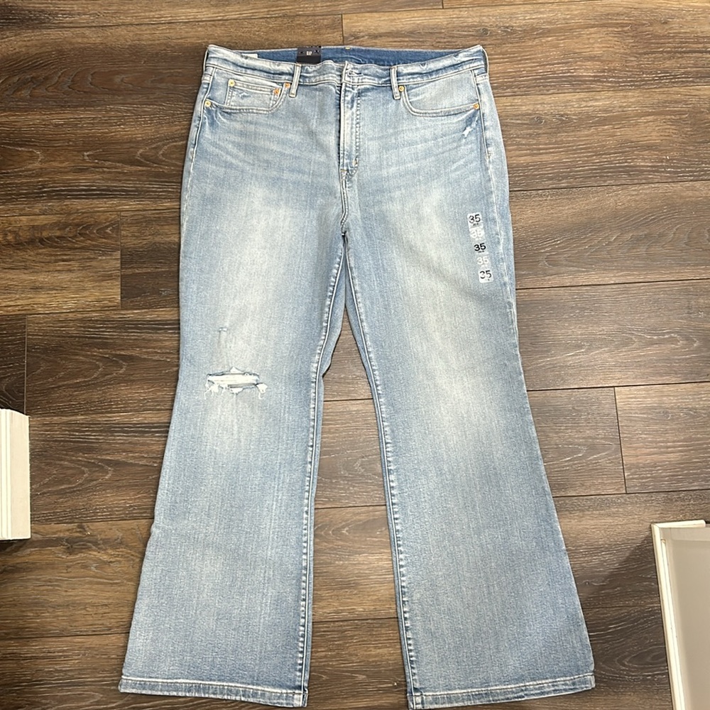 NEW Gap “70’s Flare High Rise” Jeans - Size 20R